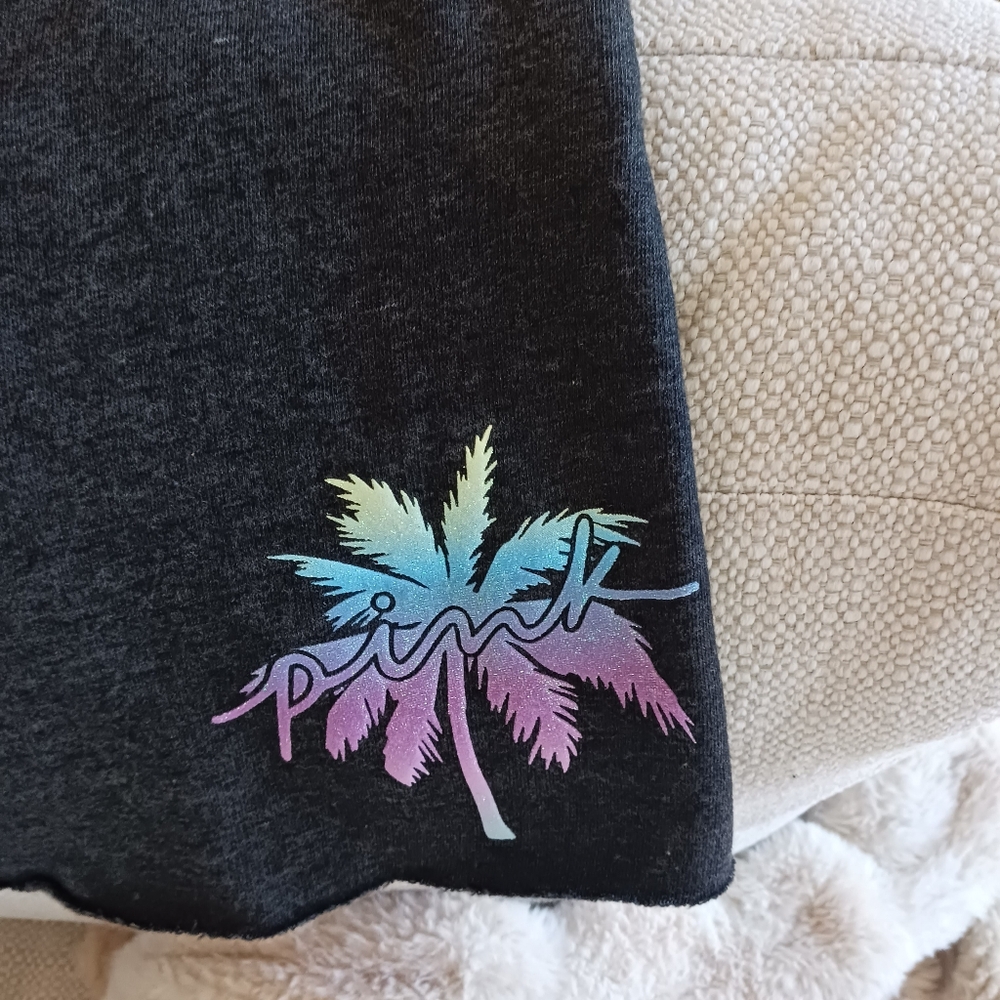 NWT VICTORIA'S SECRET PINK DAD SHORTS  PALM TREE Small - Picture 2 of 4